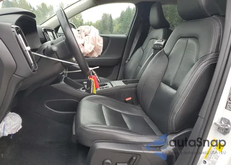 2020 Volvo Xc40 T5 Momentum из США, поврежденный, VIN YV4162UK4L2185024